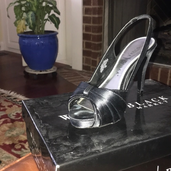 White House Black Market Thriller Heel - Picture 2 of 5